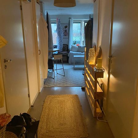 Central Cozy Accommodation, Single Room Or Bed In Dormroom Гётеборг Экстерьер фото