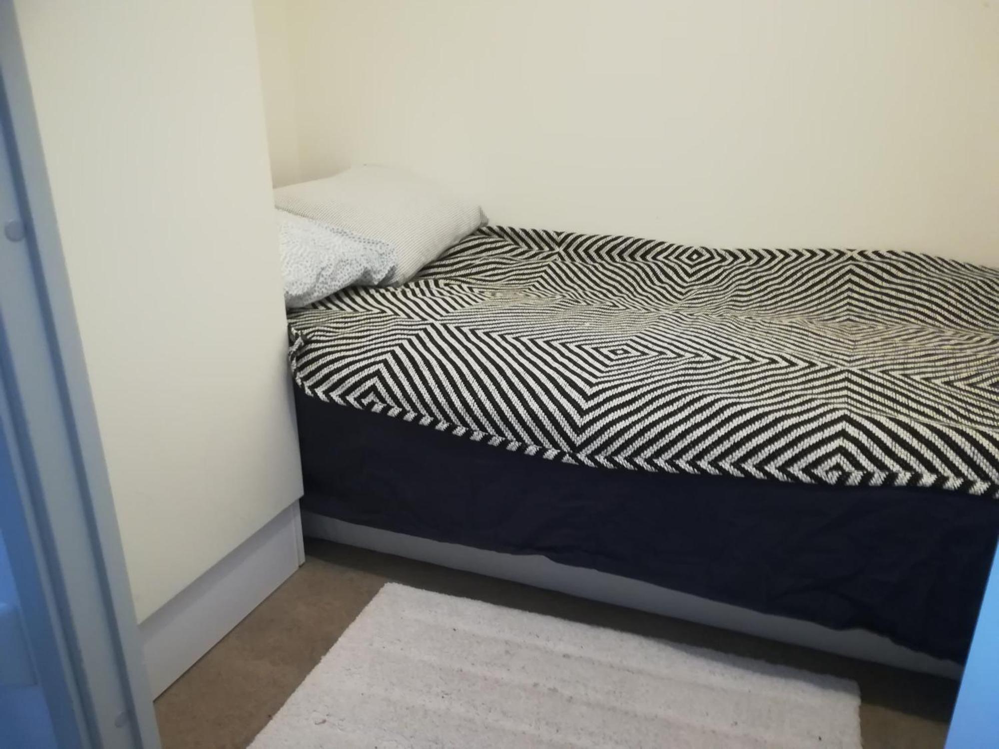 Central Cozy Accommodation, Single Room Or Bed In Dormroom Гётеборг Экстерьер фото